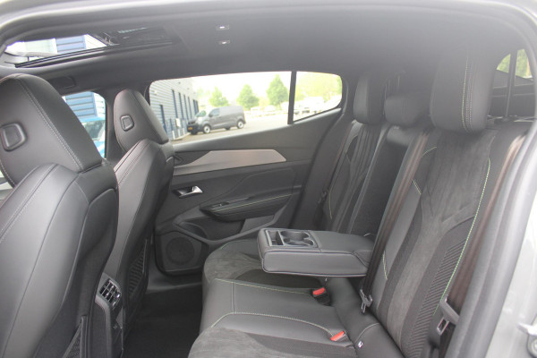 Peugeot 408 1.6 HYbrid 225PK EAT8 GT | PANORAMA SCHUIF/KANTEL DAK | FOCAL PREMIUM AUDIO SYSTEM | STUUR VERWARMING | SFEER VERLICHTING | 20" LICHTMETALEN VELGEN | ELEKTRISCH BEDIENBARE ACHTERKLEP | LED MATRIX KOPLAMPEN | 360° CAMERA | PARKEERSENSOREN VOOR + ACHTER | DRAADLOZE TELEFOONLADER | DRAADLOZE APPLE CARPLAY/ANDROID AUTO | NAVIGATIE | DODEHOEK DETECTIE | ADAPTIVE CRUISE CONTROL |
