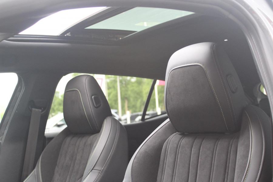 Peugeot 408 1.6 HYbrid 225PK EAT8 GT | PANORAMA SCHUIF/KANTEL DAK | FOCAL PREMIUM AUDIO SYSTEM | STUUR VERWARMING | SFEER VERLICHTING | 20" LICHTMETALEN VELGEN | ELEKTRISCH BEDIENBARE ACHTERKLEP | LED MATRIX KOPLAMPEN | 360° CAMERA | PARKEERSENSOREN VOOR + ACHTER | DRAADLOZE TELEFOONLADER | DRAADLOZE APPLE CARPLAY/ANDROID AUTO | NAVIGATIE | DODEHOEK DETECTIE | ADAPTIVE CRUISE CONTROL |