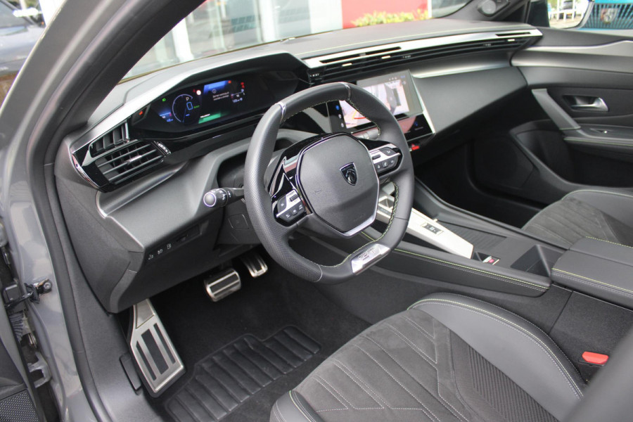 Peugeot 408 1.6 HYbrid 225PK EAT8 GT | PANORAMA SCHUIF/KANTEL DAK | FOCAL PREMIUM AUDIO SYSTEM | STUUR VERWARMING | SFEER VERLICHTING | 20" LICHTMETALEN VELGEN | ELEKTRISCH BEDIENBARE ACHTERKLEP | LED MATRIX KOPLAMPEN | 360° CAMERA | PARKEERSENSOREN VOOR + ACHTER | DRAADLOZE TELEFOONLADER | DRAADLOZE APPLE CARPLAY/ANDROID AUTO | NAVIGATIE | DODEHOEK DETECTIE | ADAPTIVE CRUISE CONTROL |