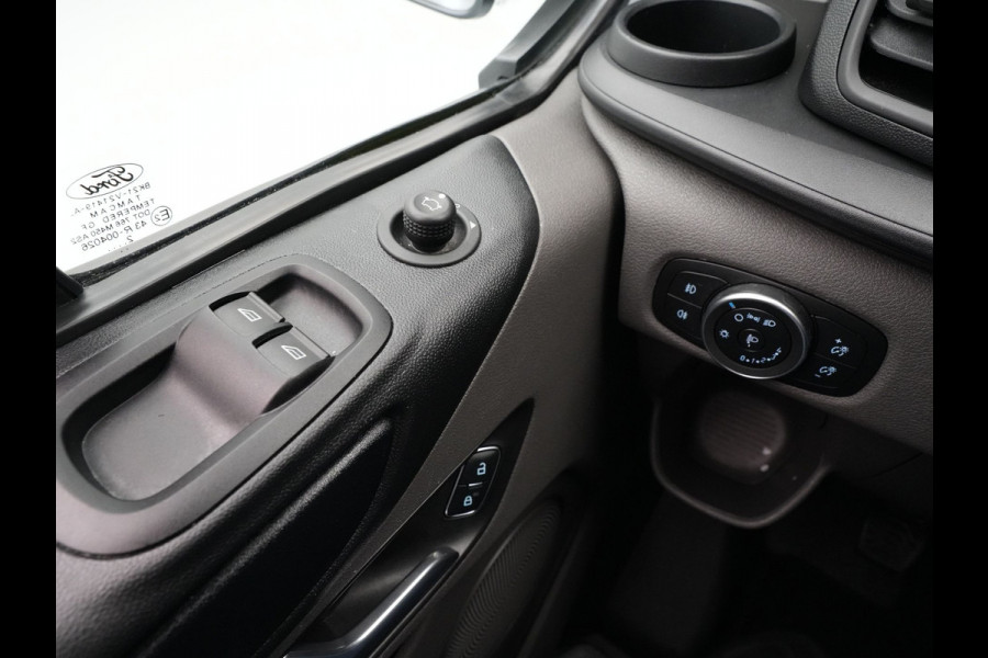 Ford Transit Custom L1H1 2.0TDCI 105pk Trend / Airco / PDC / Cruise / Side Bars / LM-velgen