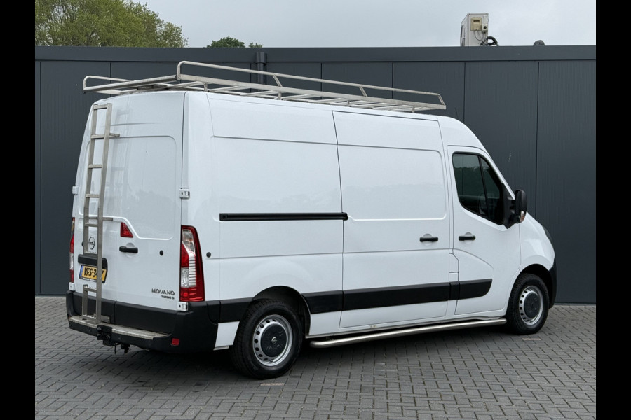 Opel Movano 2.3 Turbo 150 PK / L2H2 / INRICHTING / RVS IMPERIAAL + LADDER / 2.5 TONS TREKHAAK / AIRCO / CRUISE / NAVI / CAMERA