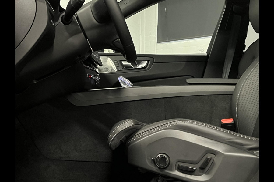 Volvo XC60 2.0 T8 PHEV AWD Ultra Black Edition Trekhaak | Bowers & Wilkins |  Massage | Open dak |  Stoel ventilatie | Stoel-/stuurverwarming | Head-up | 360 camera | *455PK*