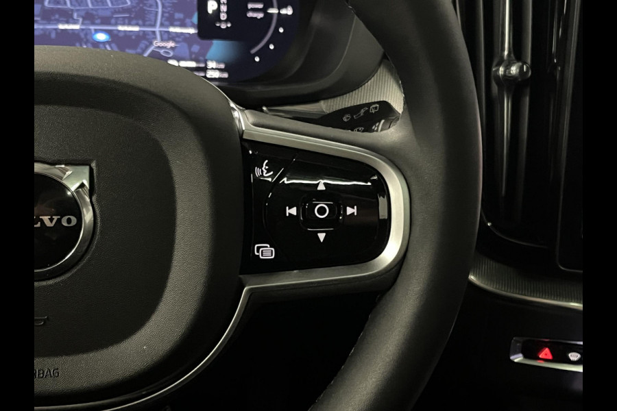 Volvo XC60 2.0 T8 PHEV AWD Ultra Black Edition Trekhaak | Bowers & Wilkins |  Massage | Open dak |  Stoel ventilatie | Stoel-/stuurverwarming | Head-up | 360 camera | *455PK*