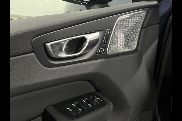 Volvo XC60 2.0 T8 PHEV AWD Ultra Black Edition Bowers & Wilkins |  Massage | Open dak |  Stoel ventilatie | Stoel-/stuurverwarming | Head-up | 360 camera | *455PK*