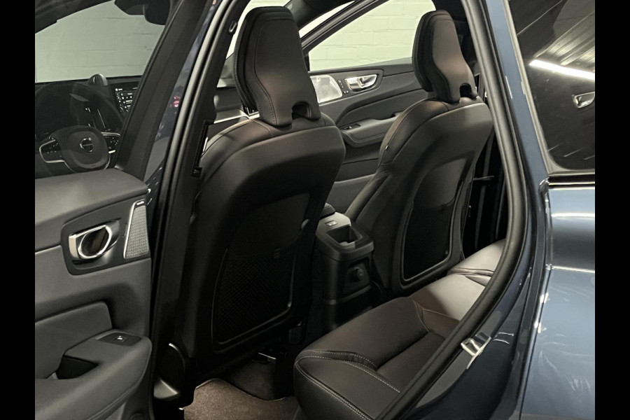 Volvo XC60 2.0 T8 PHEV AWD Ultra Black Edition Bowers & Wilkins |  Massage | Open dak |  Stoel ventilatie | Stoel-/stuurverwarming | Head-up | 360 camera | *455PK*