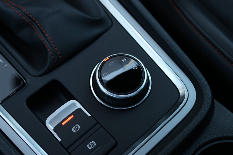 Seat Ateca 1.5 TSI FR *Pano*Beats*Keyless*Camera*