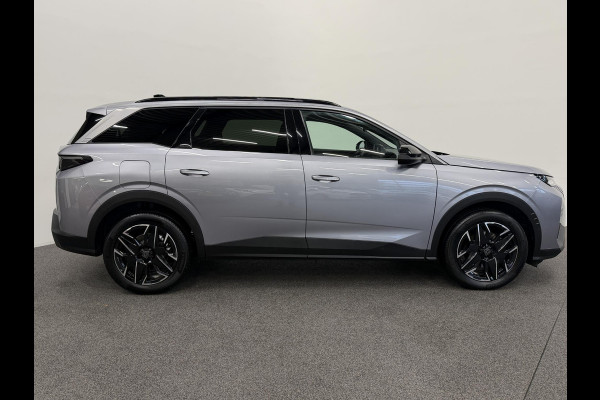 Peugeot 5008 1.2 Hybrid 136pk Allure Automaat 7 Persoons Navigatie Cruise control Climate control LED Parkeersensoren Camera Apple Carplay/ Android Auto Radio