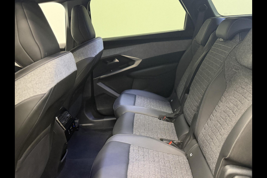 Peugeot 5008 1.2 Hybrid 136pk Allure Automaat 7 Persoons Navigatie Cruise control Climate control LED Parkeersensoren Camera Apple Carplay/ Android Auto Radio