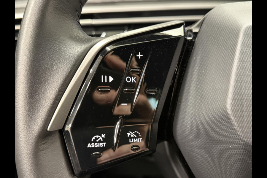 Peugeot 5008 1.2 Hybrid 136pk Allure Automaat 7 Persoons Navigatie Cruise control Climate control LED Parkeersensoren Camera Apple Carplay/ Android Auto Radio
