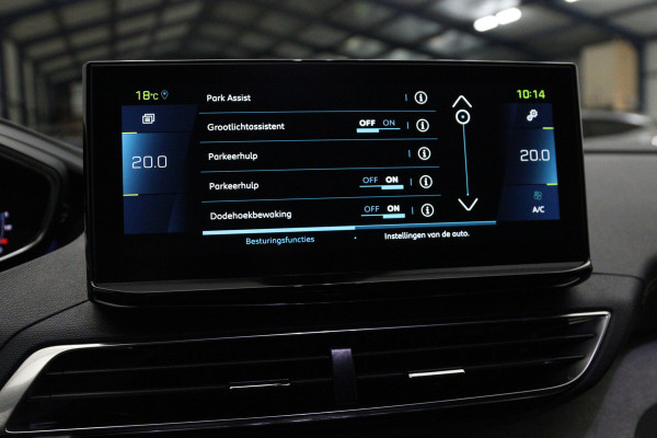 Peugeot 3008 1.6 HYbrid 225 GT, Focal Sound, 19" LM, LED, Camera