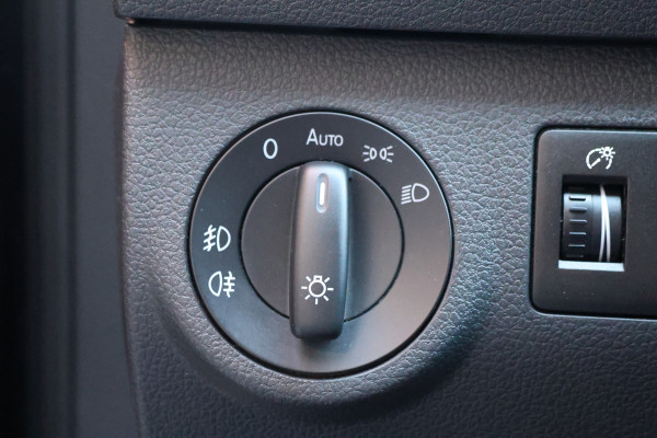 Volkswagen Caddy 2.0 TDI Highline 185 PK | MF Stuur | Trekhaak | PDC | Airco | Elek ramen | Treeplanken | Nieuwe APK | NAP Logisch | Euro 6