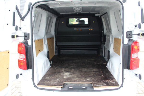 Citroën Jumpy 2.0 BlueHDI 145PK Euro6 Automaat L2 ✓ 3-zits ✓ imperiaal ✓ navigatie ✓ camera