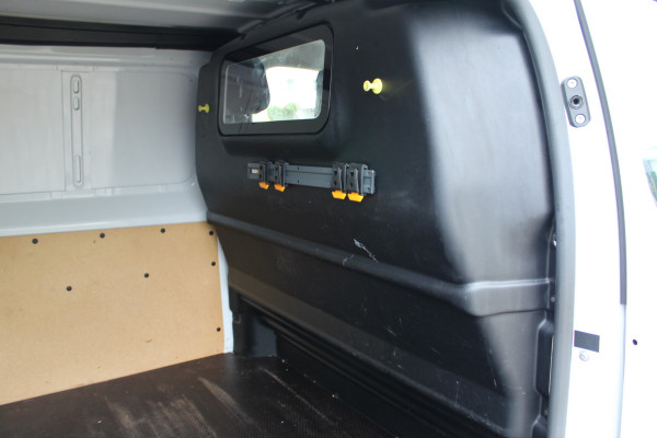 Citroën Jumpy 2.0 BlueHDI 145PK Euro6 Automaat L2 ✓ 3-zits ✓ imperiaal ✓ navigatie ✓ camera