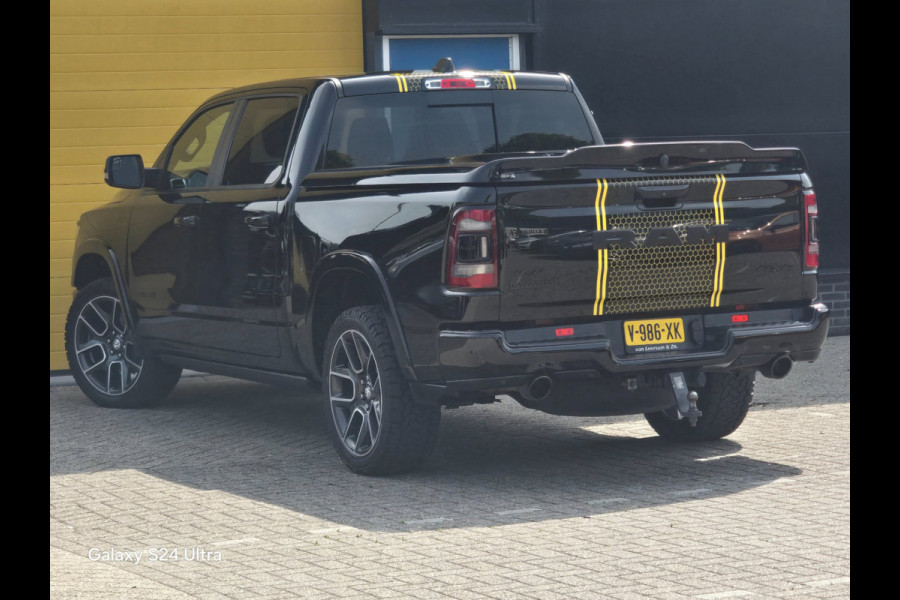 Dodge Ram 1500 5.7 V8 4x4 Crew Cab Laramie / NAP / Leder / Memory / Elek Stoelen / Open Pano / Led / Pdc / Trekhaak / 22 Inch