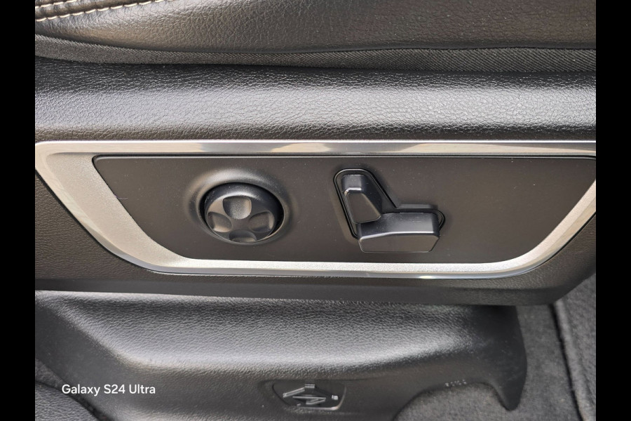 Dodge Ram 1500 5.7 V8 4x4 Crew Cab Laramie / NAP / Leder / Memory / Elek Stoelen / Open Pano / Led / Pdc / Trekhaak / 22 Inch