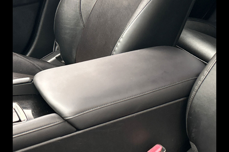 Mazda 3 2.0 e-SkyActiv-G M Hybrid 122 | Trekhaak | Head/up | Rondomzicht/Camera | Leder |