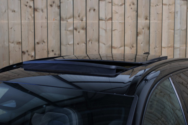 Volvo XC60 2.0 T6 Plug-in hybrid AWD Plus Dark *Pano*H/K*Trekhaak*Leder*