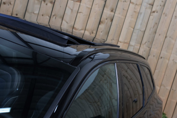 Volvo XC60 2.0 T6 Plug-in hybrid AWD Plus Dark *Pano*H/K*Trekhaak*Leder*