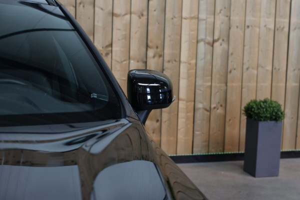 Volvo XC60 2.0 T6 Plug-in hybrid AWD Plus Dark *Pano*H/K*Trekhaak*Leder*