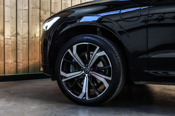 Volvo XC60 2.0 T6 Plug-in hybrid AWD Plus Dark *Pano*H/K*Trekhaak*Leder*