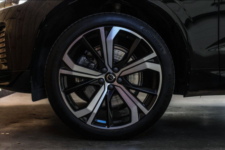 Volvo XC60 2.0 T6 Plug-in hybrid AWD Plus Dark *Pano*H/K*Trekhaak*Leder*
