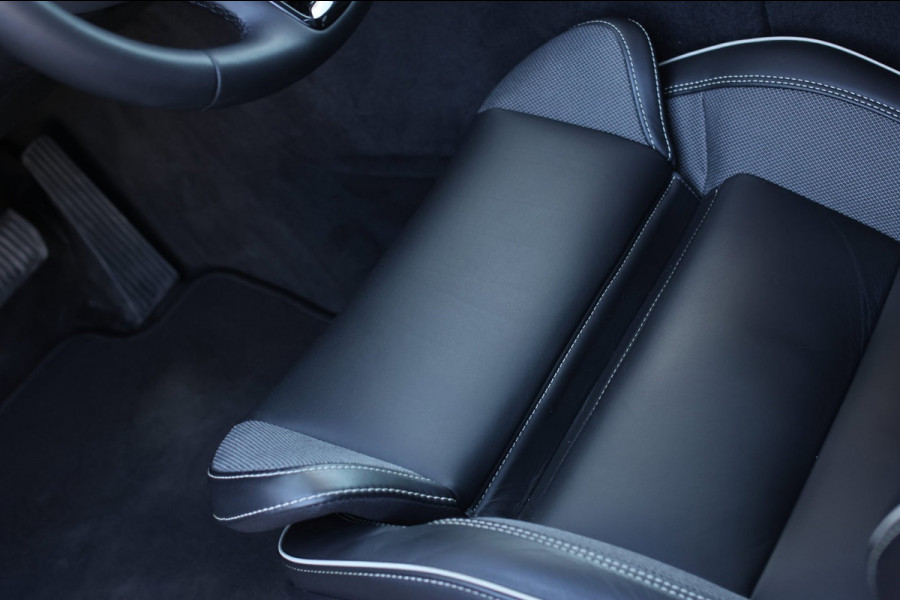 Volvo XC60 2.0 T6 Plug-in hybrid AWD Plus Dark *Pano*H/K*Trekhaak*Leder*