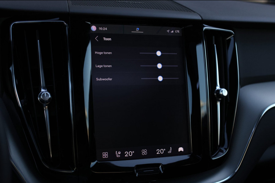 Volvo XC60 2.0 T6 Plug-in hybrid AWD Plus Dark *Pano*H/K*Trekhaak*Leder*