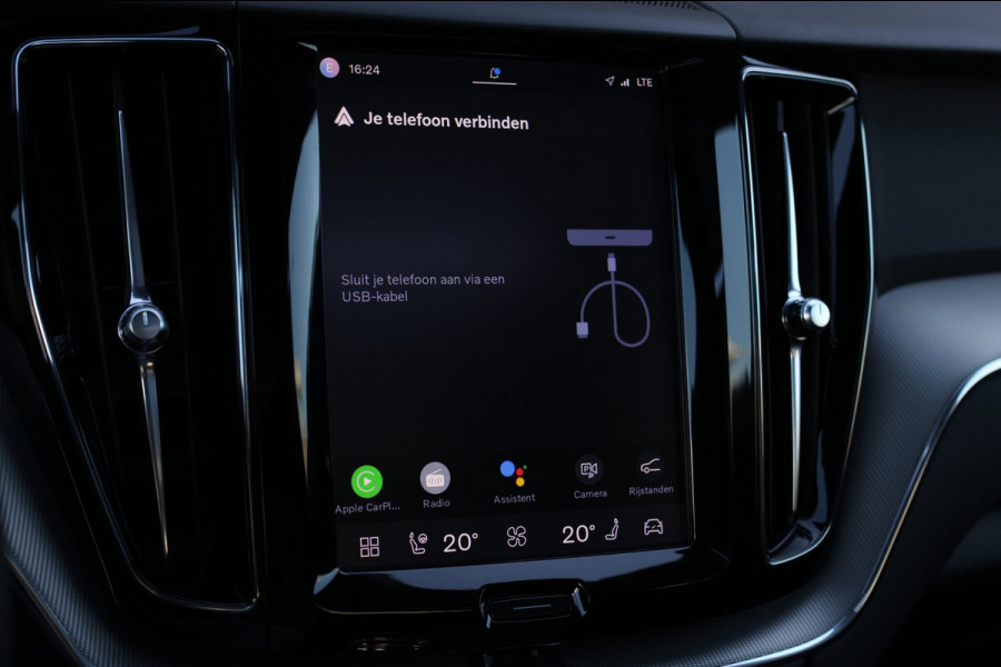 Volvo XC60 2.0 T6 Plug-in hybrid AWD Plus Dark *Pano*H/K*Trekhaak*Leder*