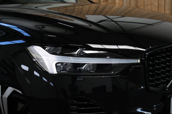 Volvo XC60 2.0 T6 Plug-in hybrid AWD Plus Dark *Pano*H/K*Trekhaak*Leder*