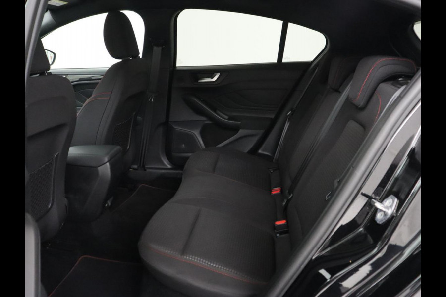Ford Focus 1.0 EcoBoost Hybrid ST Line X | 68.600km NAP | Trekhaak | Carplay | B&O Sound | Camera | Keyless | Full LED | Climate control | Cruise control | Bluetooth