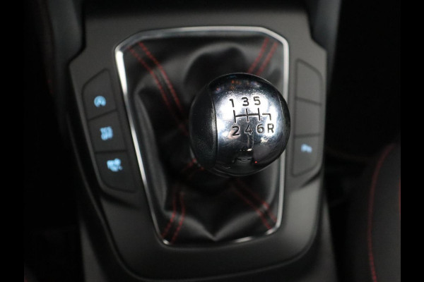Ford Focus 1.0 EcoBoost Hybrid ST Line X | 68.600km NAP | Trekhaak | Carplay | B&O Sound | Camera | Keyless | Full LED | Climate control | Cruise control | Bluetooth