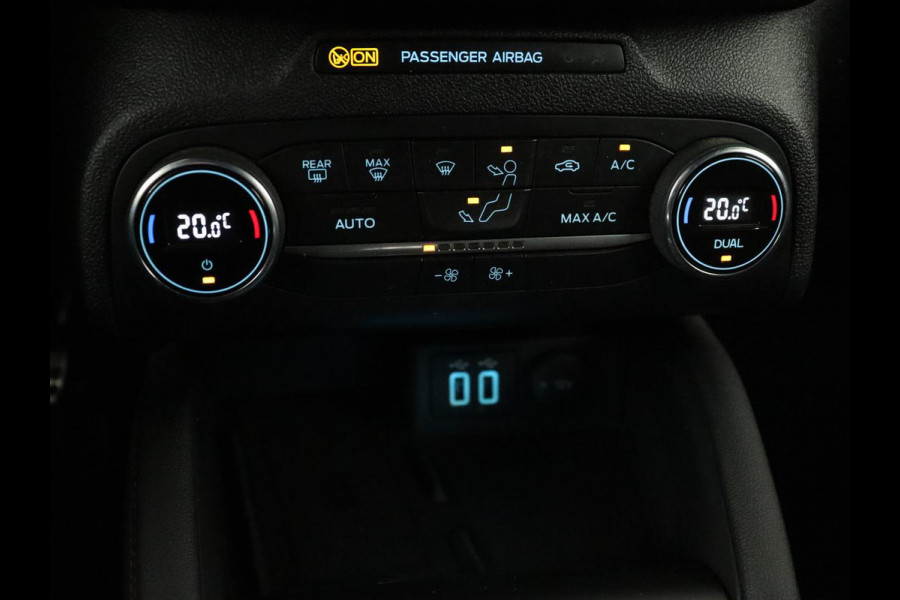 Ford Focus 1.0 EcoBoost Hybrid ST Line X | 68.600km NAP | Trekhaak | Carplay | B&O Sound | Camera | Keyless | Full LED | Climate control | Cruise control | Bluetooth