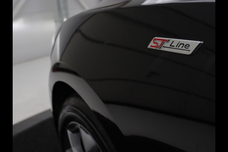 Ford Focus 1.0 EcoBoost Hybrid ST Line X | 68.600km NAP | Trekhaak | Carplay | B&O Sound | Camera | Keyless | Full LED | Climate control | Cruise control | Bluetooth