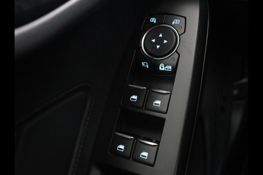 Ford Focus 1.0 EcoBoost Hybrid ST Line X | 68.600km NAP | Trekhaak | Carplay | B&O Sound | Camera | Keyless | Full LED | Climate control | Cruise control | Bluetooth