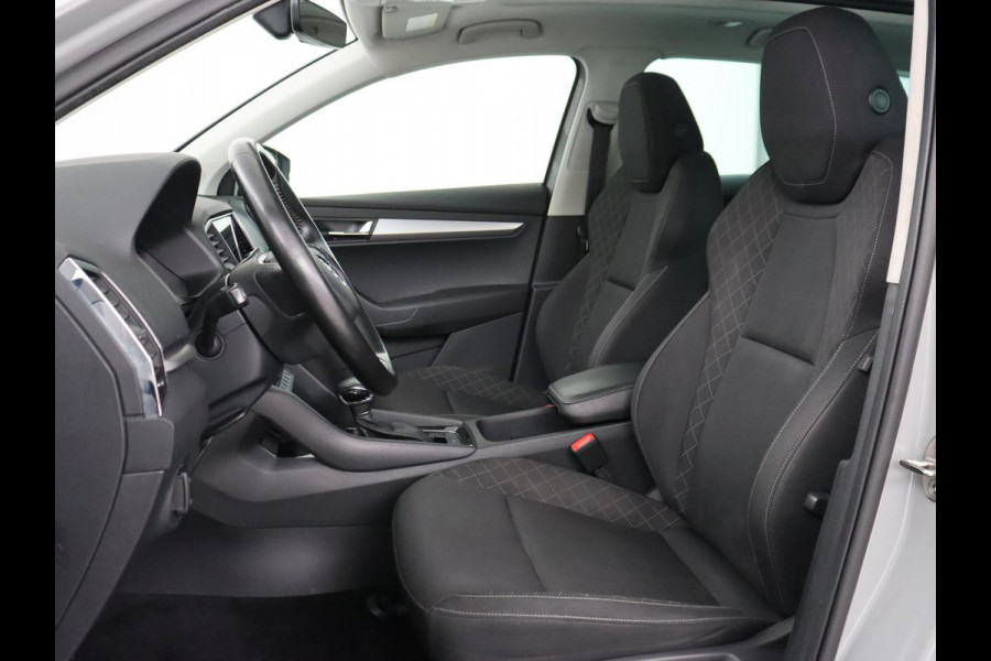 Škoda Karoq 1.5 TSI Business Edition | Panoramadak | Stoelverwarming | Carplay | Navigatie | Parkeerhulp | Climate control | Bluetooth | Cruise control | Getint glas