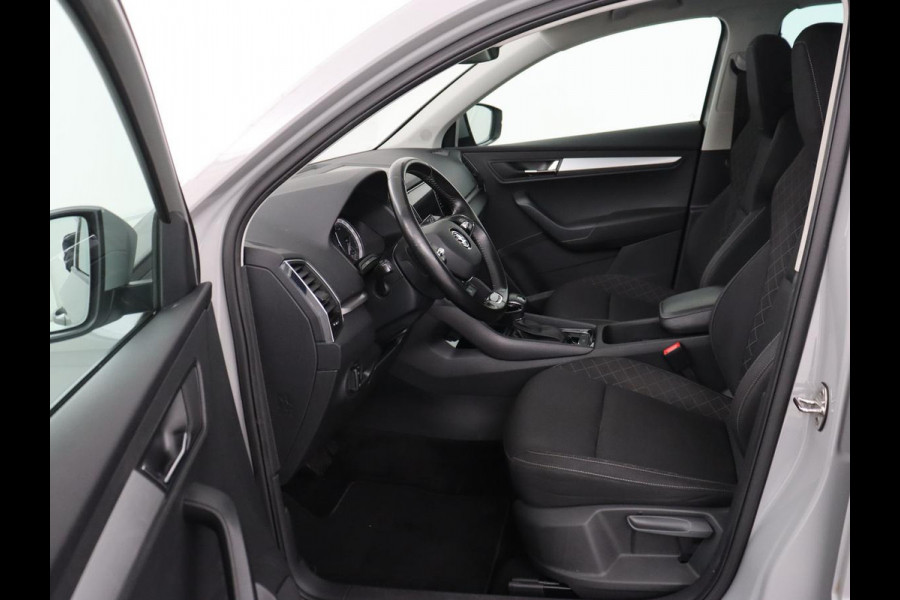 Škoda Karoq 1.5 TSI Business Edition | Panoramadak | Stoelverwarming | Carplay | Navigatie | Parkeerhulp | Climate control | Bluetooth | Cruise control | Getint glas