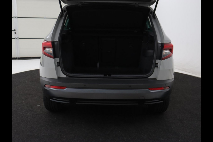 Škoda Karoq 1.5 TSI Business Edition | Panoramadak | Stoelverwarming | Carplay | Navigatie | Parkeerhulp | Climate control | Bluetooth | Cruise control | Getint glas