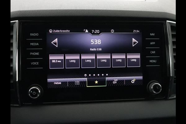 Škoda Karoq 1.5 TSI Business Edition | Panoramadak | Stoelverwarming | Carplay | Navigatie | Parkeerhulp | Climate control | Bluetooth | Cruise control | Getint glas