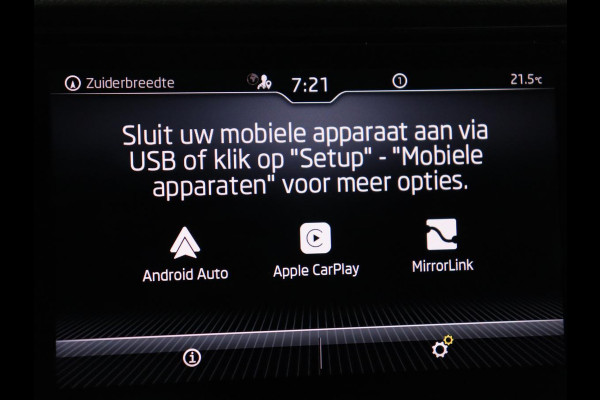 Škoda Karoq 1.5 TSI Business Edition | Panoramadak | Stoelverwarming | Carplay | Navigatie | Parkeerhulp | Climate control | Bluetooth | Cruise control | Getint glas