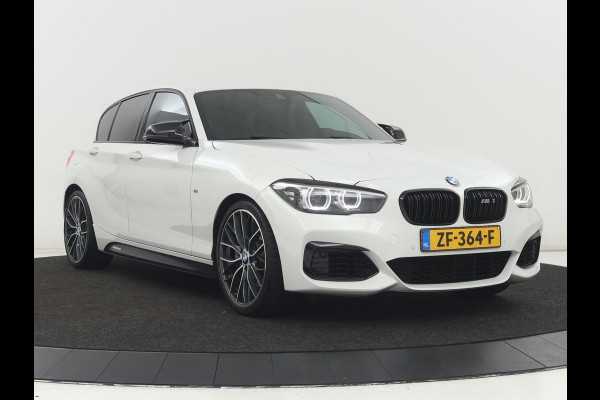BMW 1-serie M140i High Executive | Stoelverwarming | Carplay | Leder | Adaptief LED | Keyless | Navigatie | Sportstoelen | Parkeerhulp | Climate control | Cruise control | Bluetooth | Getint glas | M Sport