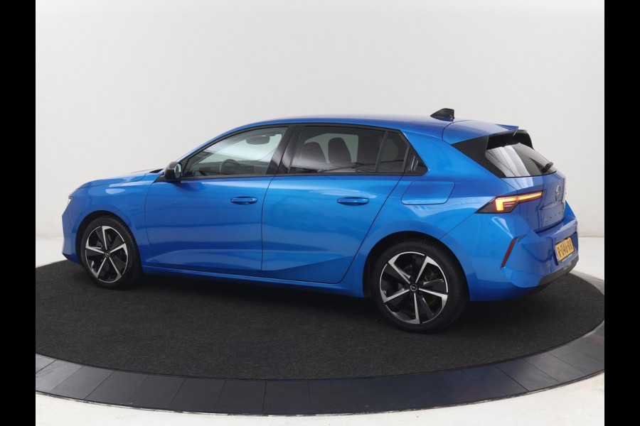 Opel Astra 1.6 Hybrid Business Edition | SOH 96,1% | Stoelverwarming | Adaptive cruise | Carplay | Camera | Navigatie | Full LED | Stuurverwarming | Climate control | Parkeerhulp | Getint glas | PHEV | Plug In