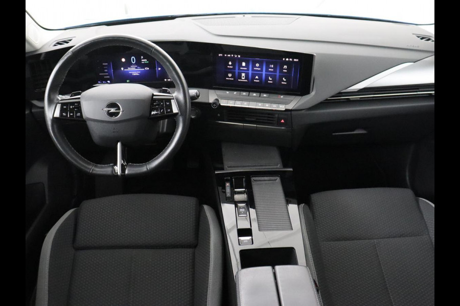 Opel Astra 1.6 Hybrid Business Edition | SOH 96,1% | Stoelverwarming | Adaptive cruise | Carplay | Camera | Navigatie | Full LED | Stuurverwarming | Climate control | Parkeerhulp | Getint glas | PHEV | Plug In