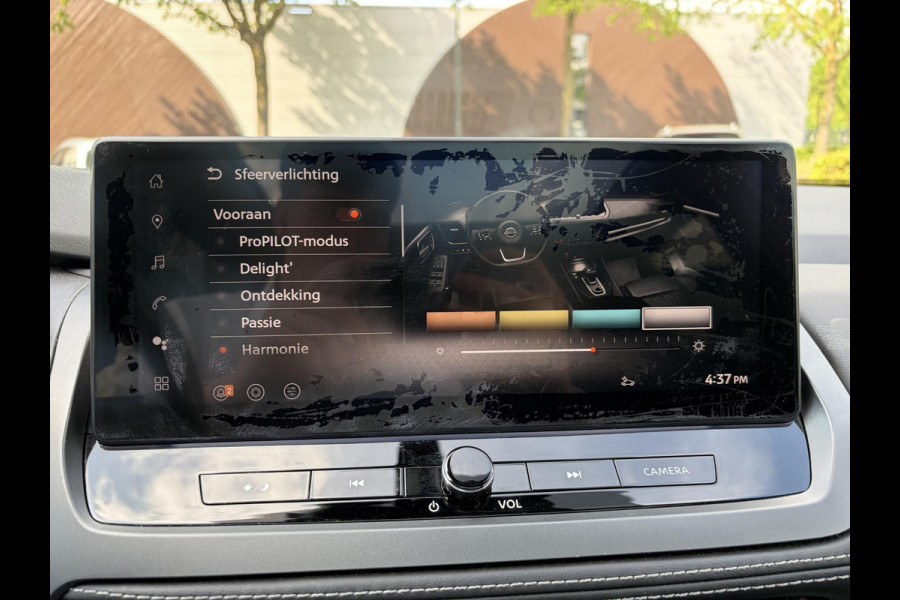 Nissan QASHQAI 1.3 MHEV Xtronic N-Connecta FABRIEKSGARANTIE| STOEL + STUURVERWARMING| VOORRUITVERWARMING| ELEKTRISCHE ACHTERKLEP| HEAD-UP DISPLAY| PANORAMADAK| ADAPTIVE CRUISE CONTROL| DODE HOEK SENSOR| 360 CAMERA|