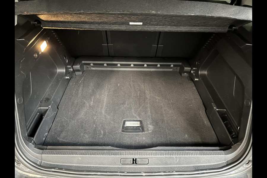 Citroën C5 Aircross 1.2 130PK Automaat Feel Climate Control Apple Carplay/Android Auto Navigatie Cruise Control Full LED 18" LM Velgen Privacy Glass PDC VA + Camera Keyless