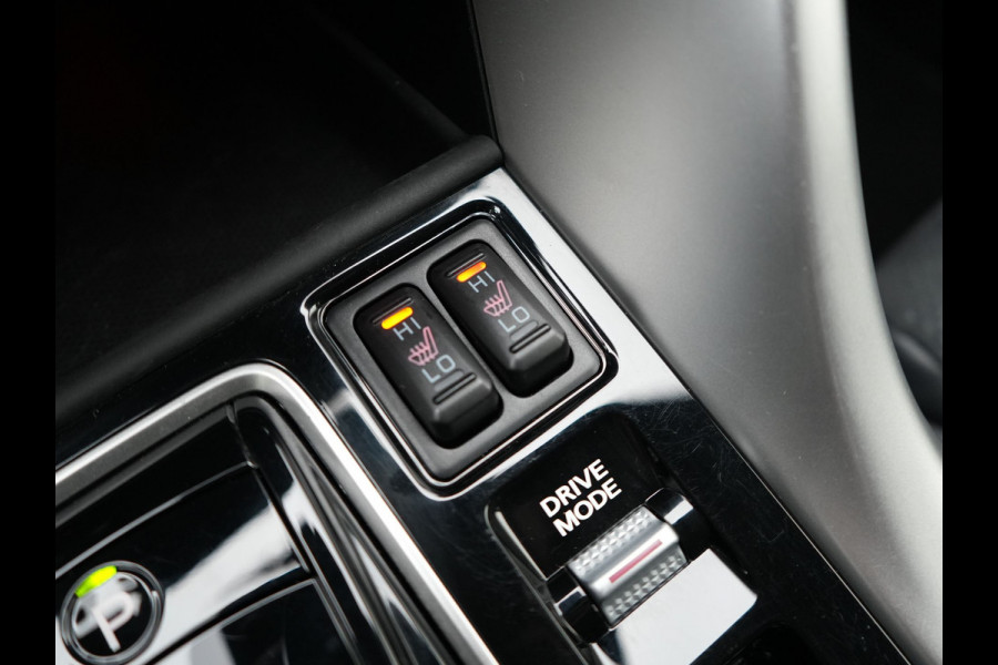 Mitsubishi Eclipse Cross 2.4 Intense+ PHEV 188pk Dealer O.H. | Trekhaak Afn. | Adaptive Cruise | 360 Camera | Alcantara Sportstoelen & Stuur Verwarmd | Keyless | Blis | Navigatie | DAB |  Plug In Hybrid