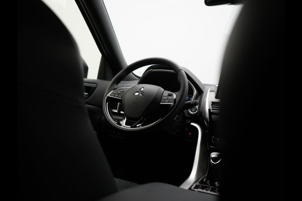 Mitsubishi Eclipse Cross 2.4 Intense+ PHEV 188pk Dealer O.H. | Trekhaak Afn. | Adaptive Cruise | 360 Camera | Alcantara Sportstoelen & Stuur Verwarmd | Keyless | Blis | Navigatie | DAB |  Plug In Hybrid