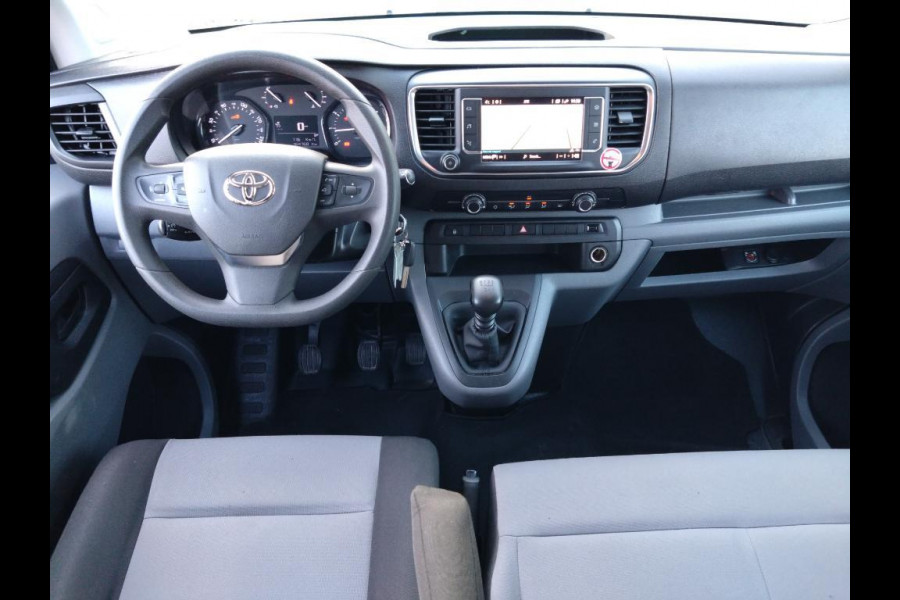 Toyota Proace Shuttle 1.5 D-4D Navigator Long