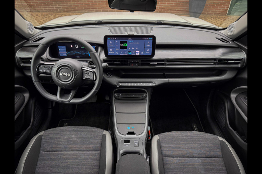 Jeep Avenger Longitude 54 kWh - SOH 96,94%, Warmtepomp, Airco, Navi, Isofix, Keyless, LED, 18DKM!