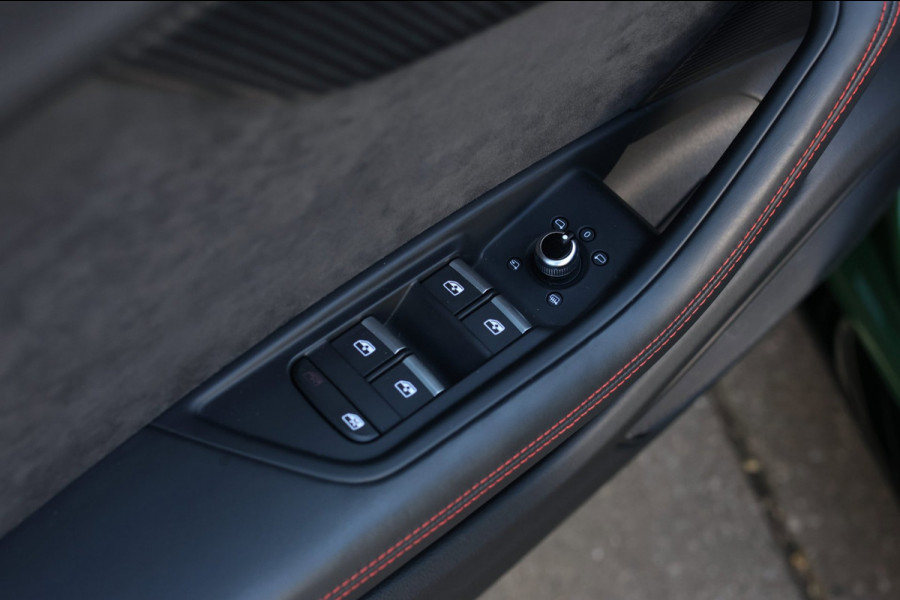 Audi RS4 2.9 TFSI Quattro *Pano*B&O*360 Camera*RS-Stoelen*Keyless*Trekhaak*