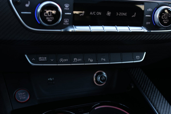 Audi RS4 2.9 TFSI Quattro *Pano*B&O*360 Camera*RS-Stoelen*Keyless*Trekhaak*